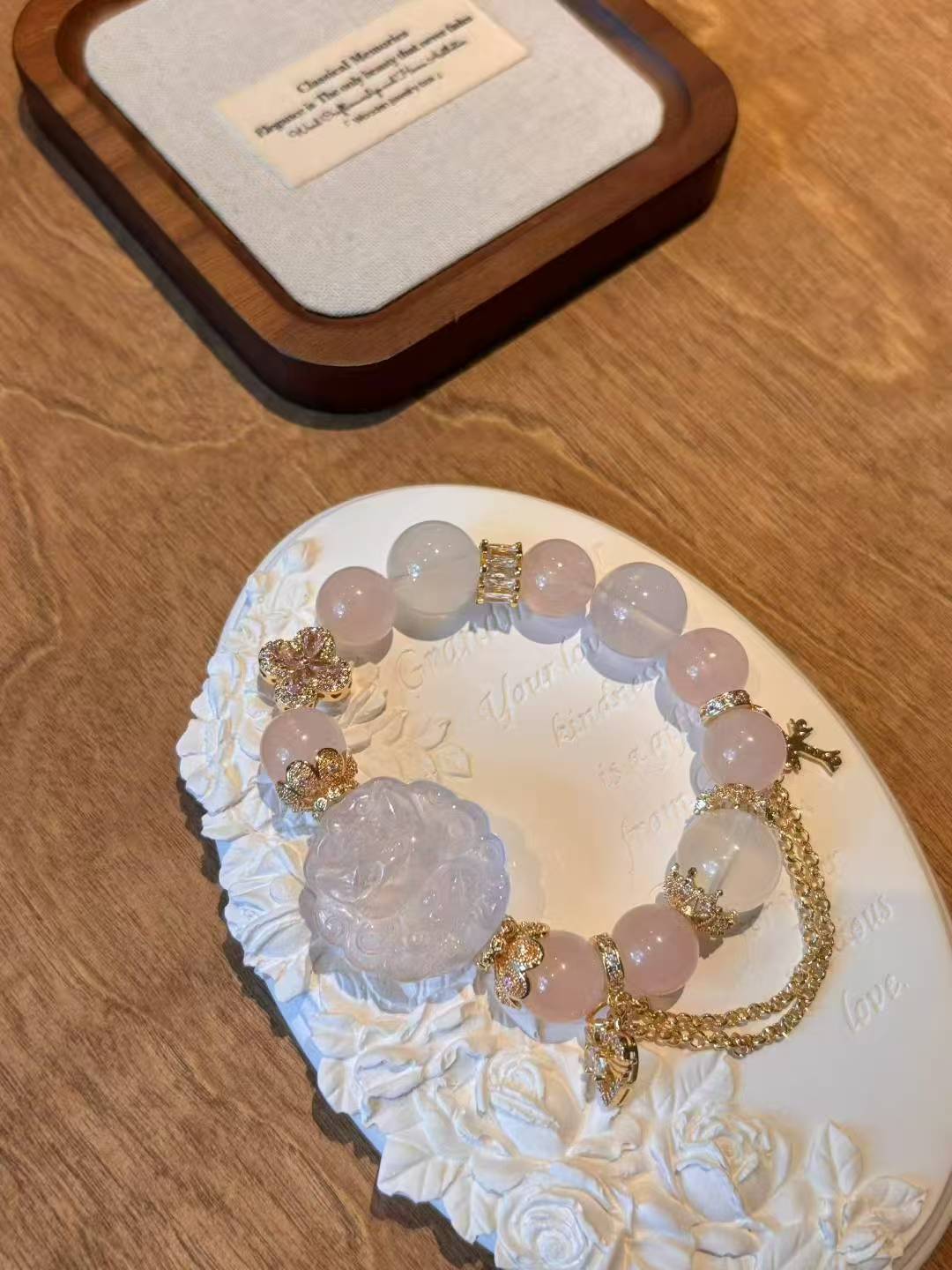 Pink wishing fox, make your fate better