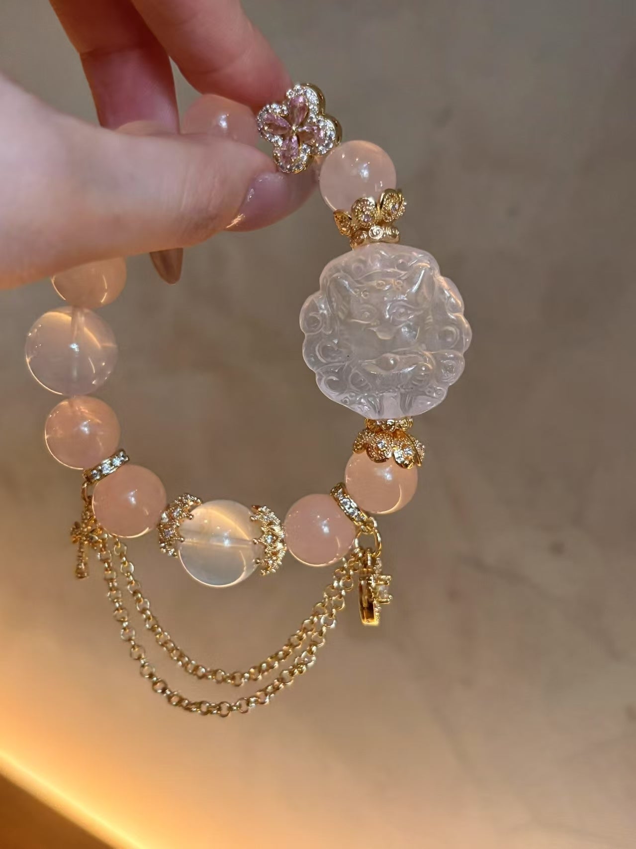 Pink wishing fox, make your fate better