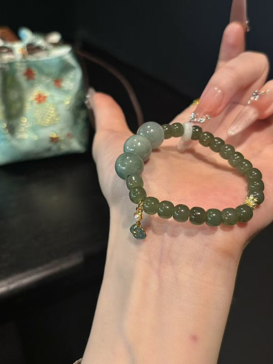 Jade Harmony: Hetian Jade and Jadeite Bead Bracelet